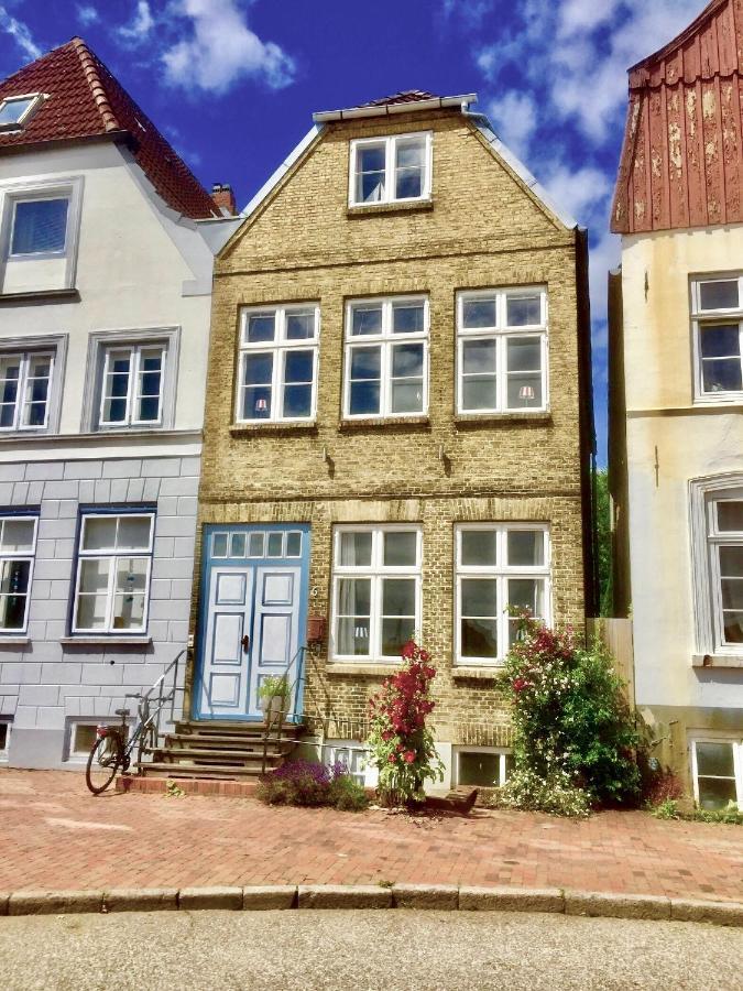 Hafenblick Apartment Glückstadt Екстериор снимка